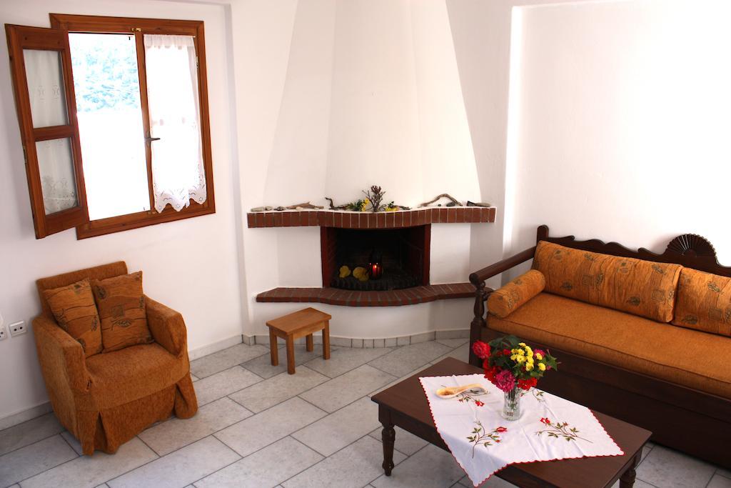 Matina - Stavros Traditional Houses Koronos Bilik gambar